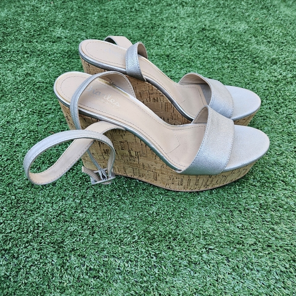 Charles by Charles David Cork Wedge Sandals - Picture 4 of 6